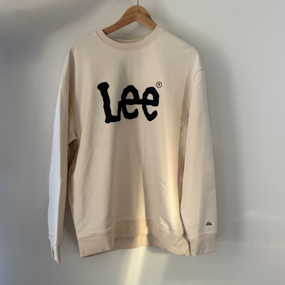 Lee Men's Cream Crewneck Sweater